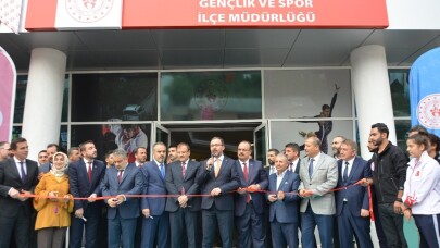 Bursa’nın ilk Olimpik Buz Pateni-Hokeyi Salonu açıldı