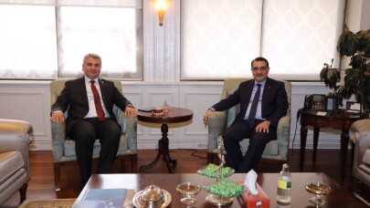 Canbey’den Ayvalık ve Savaştepe’ye doğalgaz müjdesi