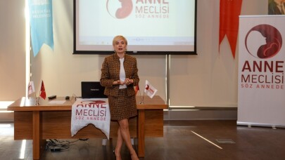 Çevre baskısı anneleri yıpratıyor, yanlışlara sürüklüyor