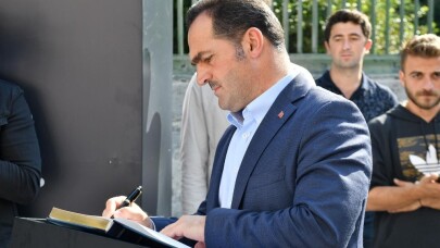 Duayen fotoğrafçı Ara Güler Beyoğlu’nda anıldı