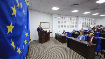 Edremit Belediyesi’ne, Avrupa Konseyi’nden şeref bayrağı