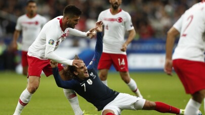 EURO 2020 Grup Eleme: Fransa: 0 - Türkiye: 0 (İlk yarı)