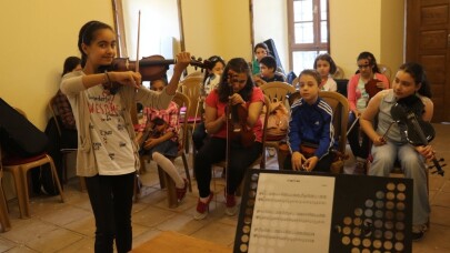 Eyüpsultan Belediyesi’nin Kültür Sanat Kurslarına yoğun ilgi