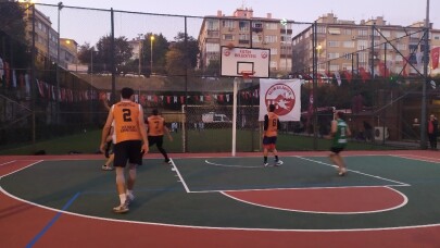 Fatih Belediyesi’nden sokak basketbolu turnuvası