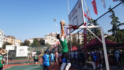 Fatih’te 3x3 Sokak Basketbolu Turnuvası başladı