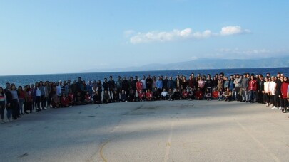 Gençler iyilik hareketine güç vermek için toplandı