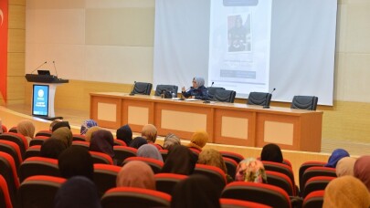 “İmam Matüridi’de Kadın Algısı” başlıklı konferans SAÜ’de verildi