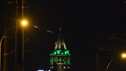 İstanbul’un simgeleri “Serebral Palsi” için yeşile büründü