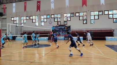 Kağıtspor Voleybol 3’te 3 yaptı