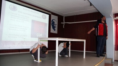 Kartal Belediyesinden öğrencilere deprem bilinçlendirme eğitimi