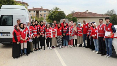Kızılay, ihtiyaç sahibi bin 650 aileye kıyma ve kuşbaşı yardımı yaptı