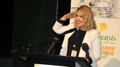 Kuzey Makedonyalı şair Leyla Şerif Emin’den duygulandıran ’Asker Selamı’