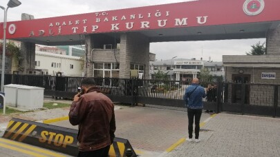 Mesai arkadaşı tarafından öldürülen doktorun cenazesi Adli Tıp Kurumu’ndan alındı