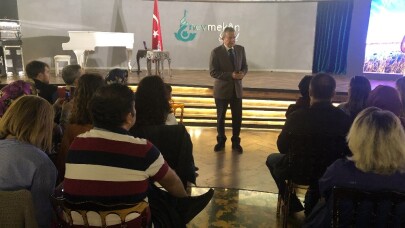 Psikolog Prof. Dr. Acar Baltaş, Üsküdar Nevmekan Sahil’de seminer verdi