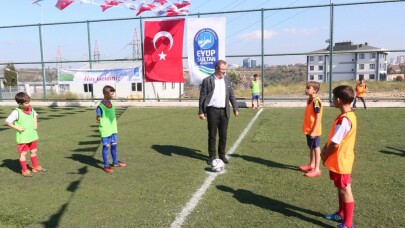 Şair Nabi öğrencileri yeni spor sahasına kavuştu