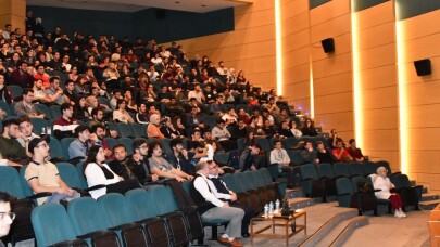 SAÜ’de Türkiye’nin depremselliği ele alındı