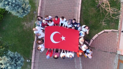 Suriye’de destan yazan Mehmetçik’e özel çocuklardan klipli destek