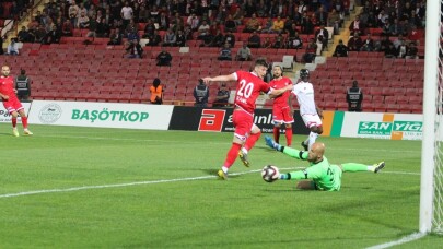 TFF 1. Lig: Balıkesirspor: 1 - Boluspor: 1 (İlk yarı sonucu)