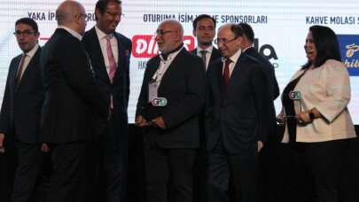 ÜÇGe yenilikçi raf sistemleri ile Perakende Zirvesi’nde
