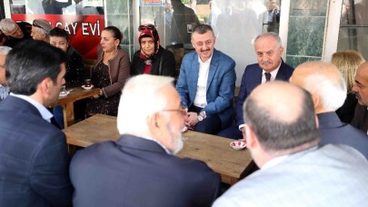 Başkan Büyükakın, “Derince’nin altyapısını yenileyeceğiz”
