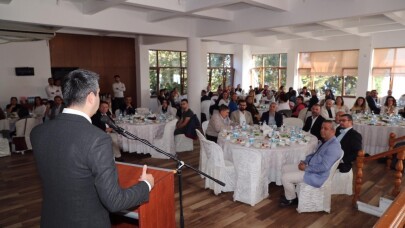 Başkan Gökhan Yüksel, okul aile birliği başkanlarıyla bir araya geldi