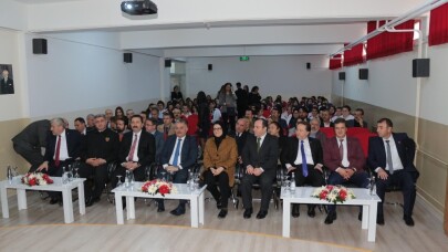 Bu okulda yoğurt yapılıyor
