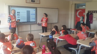 Burhaniye’de öğrencilere Erozyon semineri