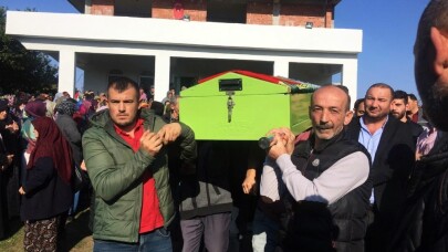 Cansız bedenine denizde ulaşılan genç son yolculuğuna uğurlandı