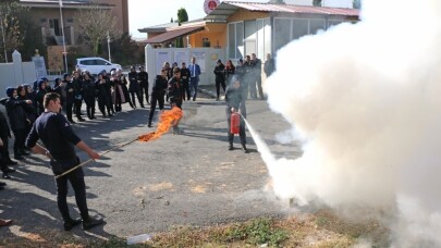 Cezaevi İnfaz Koruma Memurlarına ’Afet Bilinci ve Yangınlara Müdahale’ eğitimi verildi