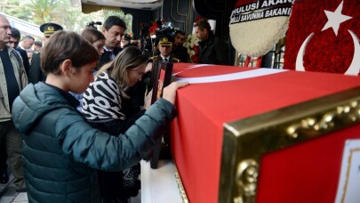 Eski Genelkurmay Başkanı Yaşar Büyükanıt son yolculuğuna uğurlandı
