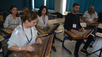 İTÜ akademisyenlerinden MEB bünyesindeki müzik öğretmenlerine müzik dersi