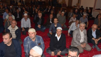 İzmit Belediyesi Gazi Mustafa Kemal Atatürk için mevlit okuttu