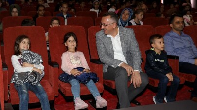 ‘Nasreddin Hoca ve Çılgın Eşek’ isimli tiyatro OKM’de sergilendi