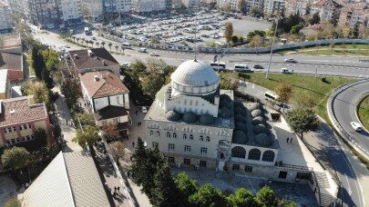 (Özel) Avcılar’da depremde minaresi yıkılan cami akıbetini bekliyor