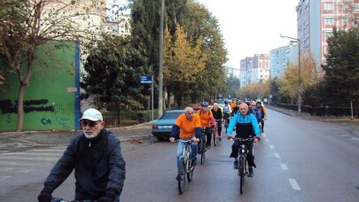 Pedallar, kadına şiddete karşı çevrildi