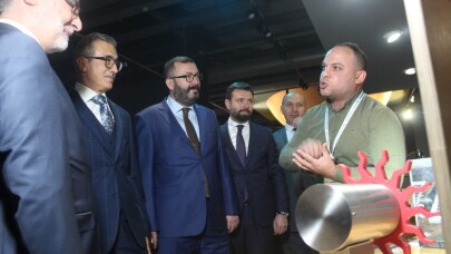 Savunma Sanayii Başkanı İsmail Demir, Kocaeli Bilim Merkezini gezdi