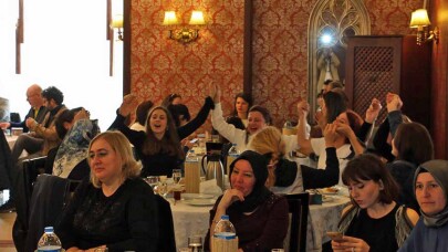 Serdivan Anadolu Lisesi’nde Öğretmenler Günü Coşkusu     