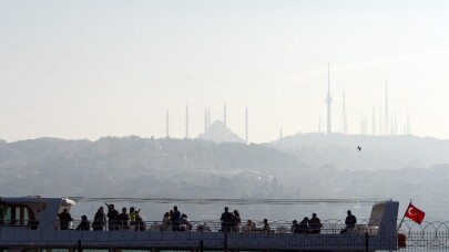 Sis altındaki İstanbul havadan görüntülendi