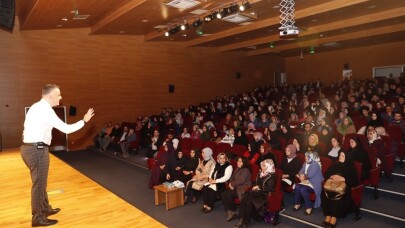 Sultangazi’de Bekir Develi söyleşisi yapıldı