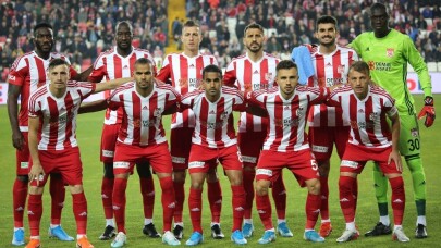 Süper Lig’de zirve 3 kez el değiştirdi