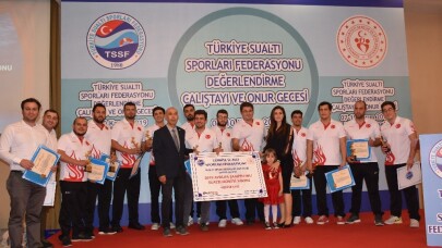 Türkiye’ye 49 uluslararası madalya kazandıran milli sporcular onur gecesinde buluştu