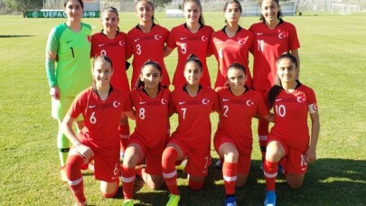 U17 Kız Milli Futbol Takımı’ndan Rusya’ya yarım düzine gol