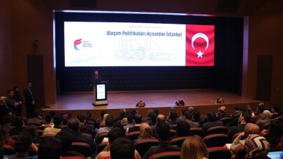 Ulaştırma ve Alt Yapı Bakanı Mehmet Cahit Turhan, Birinci Şehir ve Hukuk Konuşmaları Sempozyumuna katıldı