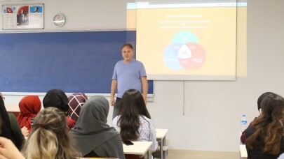 Veri Bilimi ve Günümüzdeki Uygulamaları SAÜ’de konuşuldu