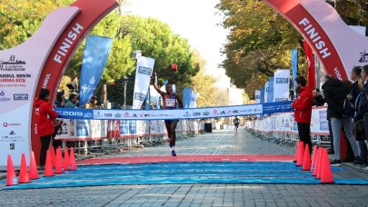 Vodafone 41. İstanbul Maratonu’nu kazanan isimler belli oldu