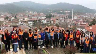 AFAD ekip ve Gönüllüleri Taraklı’da ki yapıları inceledi