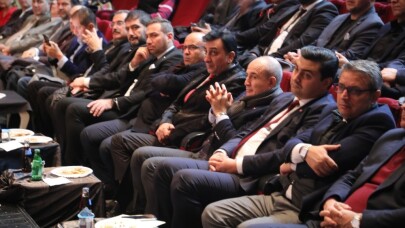Başkan Akgün’e “Yılın En İyi Belediye Başkanı” ödülü