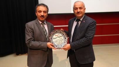 Başkan Büyükgöz’den gençlere altın öğütler