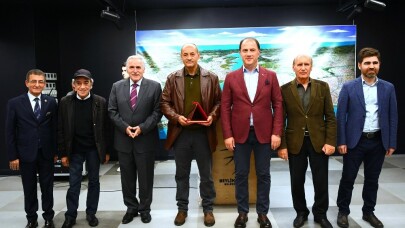 “Beşinci Mevsimin İlk Günü” sanatseverlerin beğenisine sunuldu
