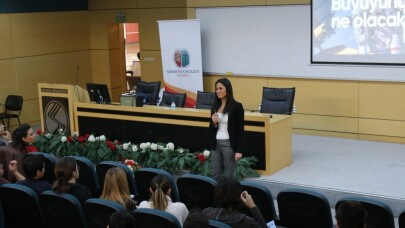 ’Bir Hayat Bir Hayal Kur’ konferansı SAÜ’de düzenlendi